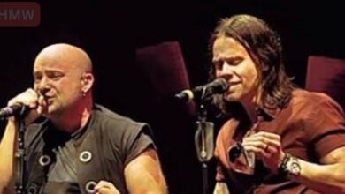 David Draiman and Myles Kennedy performing The Sound of Silence.