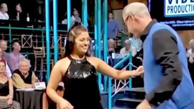 A Father and Daughter Share the Dance Floor for “Stand By Me”