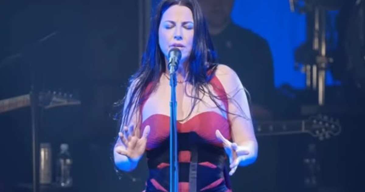 Amy Lee and Evanescence Give “My Immortal” an Orchestral Setting