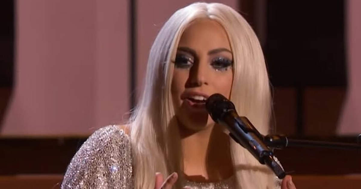 Lady Gaga Honors Stevie Wonder With a Spirited Performance of “I Wish”