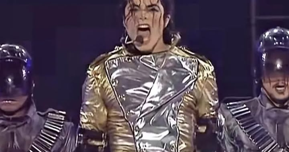 Michael Jackson’s ‘They Don’t Care About Us’ Takes the HIStory Tour Stage in Munich