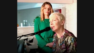 Annie and Lola Lennox Share “There Must Be an Angel” at Home