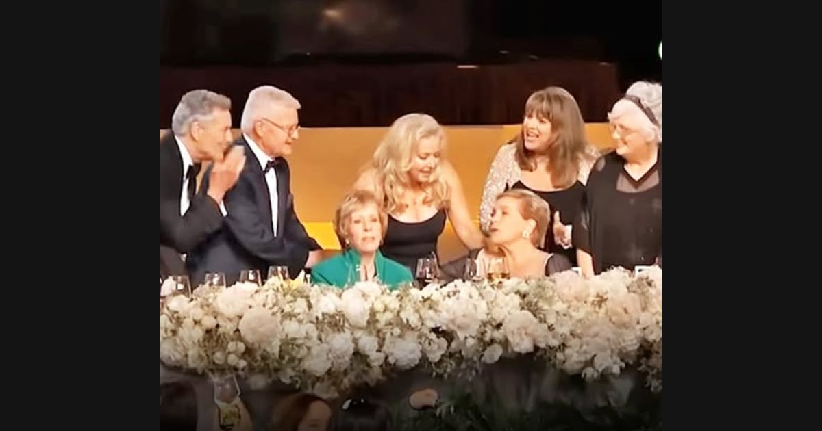 The Sound of Music Cast Return to Julie Andrews with “Do-Re-Mi”