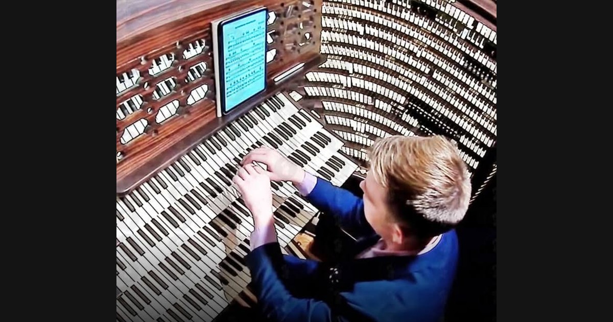 Hands and Feet Carry Josh Stafford’s Organ “Bohemian Rhapsody”