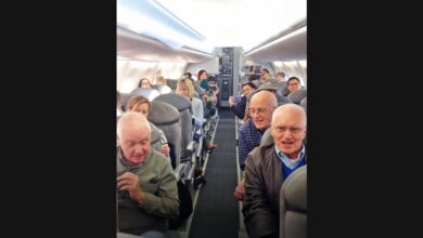 Four Voices Bring “Under the Boardwalk” Into a Plane Cabin