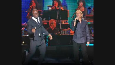 Bolton and Seal Bring Two Songs into One Foster Medley