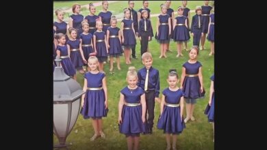 COLOR MUSIC Share “You Raise Me Up” in an Outdoor Choral Setting