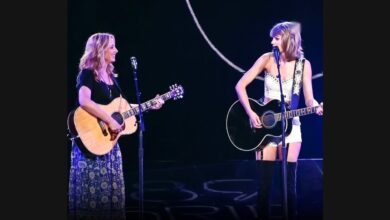Swift and Kudrow Bring “Smelly Cat” into the 1989 Tour
