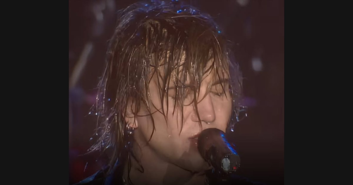 Rain Frames the Goo Goo Dolls’ Buffalo “Iris”
