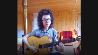 Ostro Moves “Rhumba” Between Acoustic and Electric Guitar