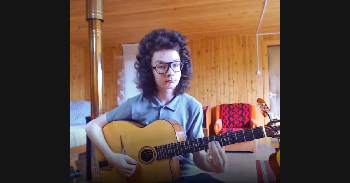 Ostro Moves “Rhumba” Between Acoustic and Electric Guitar