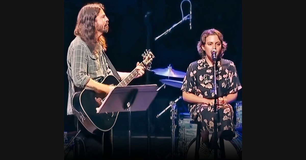 Violet and Dave Grohl Share Adele’s Ballad at an Oakland Benefit