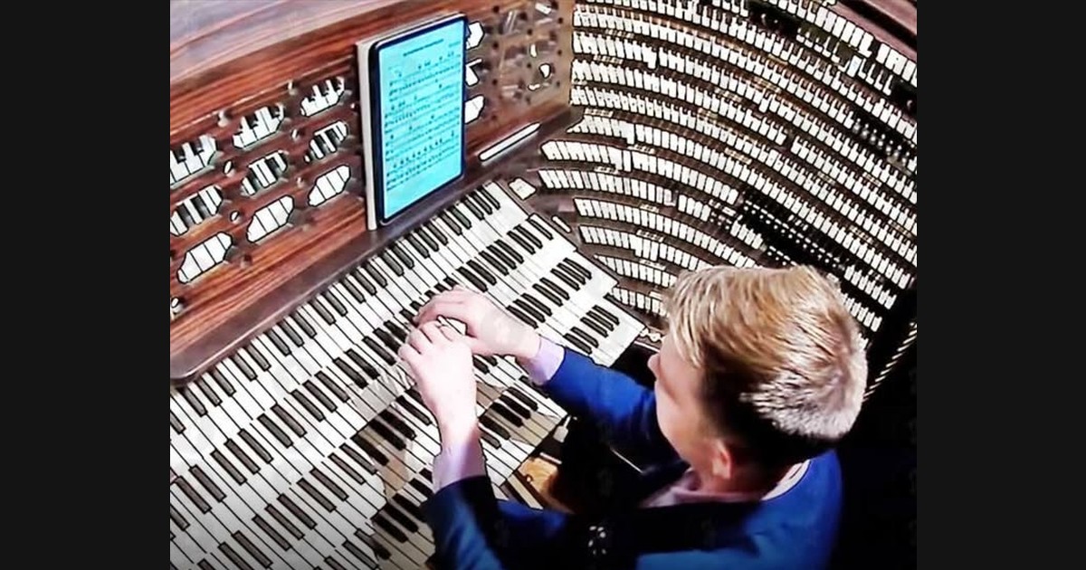 Joshua Stafford Maps “Bohemian Rhapsody” Across the Midmer-Losh Organ
