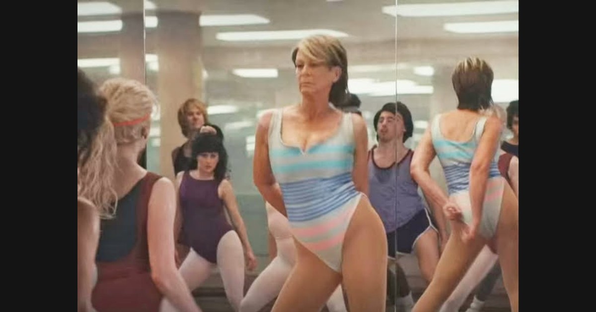 Curtis and Fallon Recreate Perfect’s Workout Scene for Television
