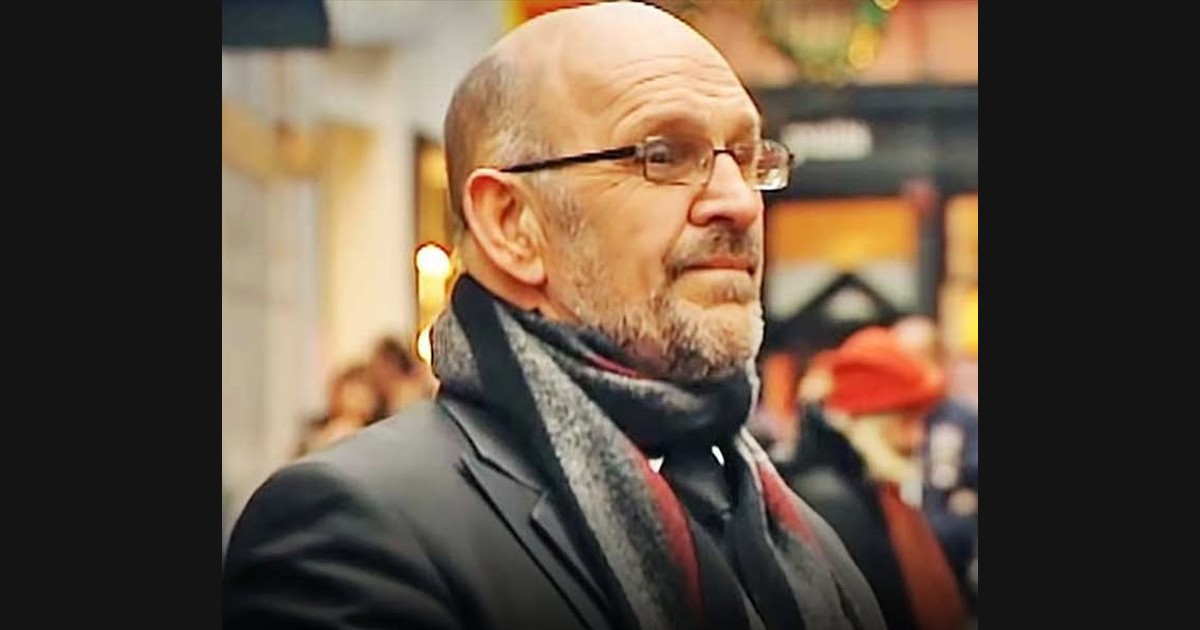 Martin Hurkens Sings “You Raise Me Up” in Maastricht
