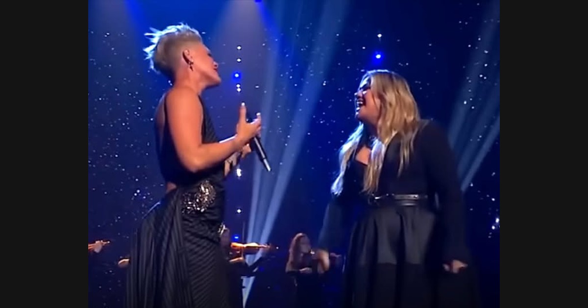P!nk Joins Kelly Clarkson for “Just Give Me a Reason”