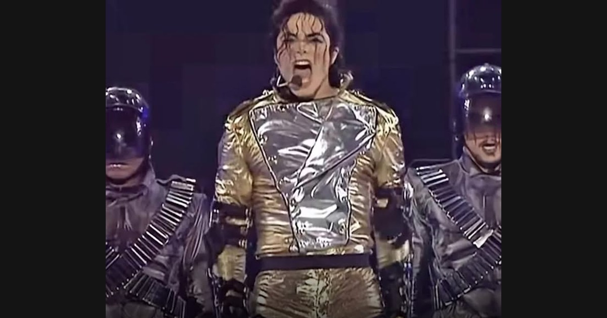 Michael Jackson Performs “They Don’t Care About Us” in Munich