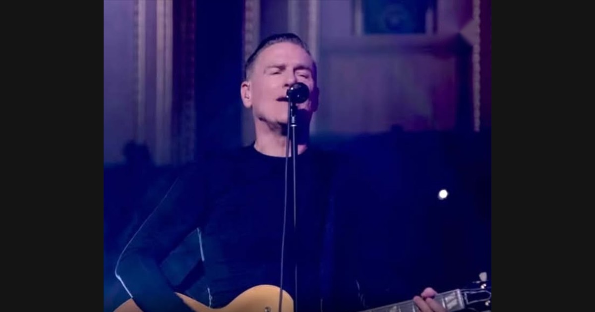 Bryan Adams Plays “Summer of ’69” at the Royal Albert Hall